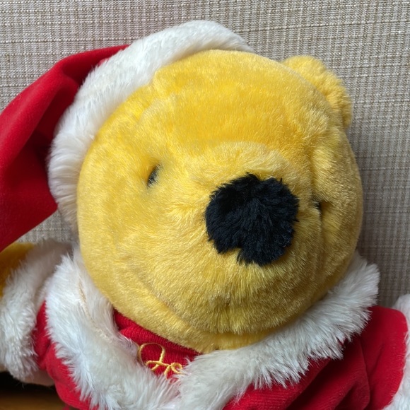 Vintage Winnie the Pooh santa plush toy - Picture 2 of 7